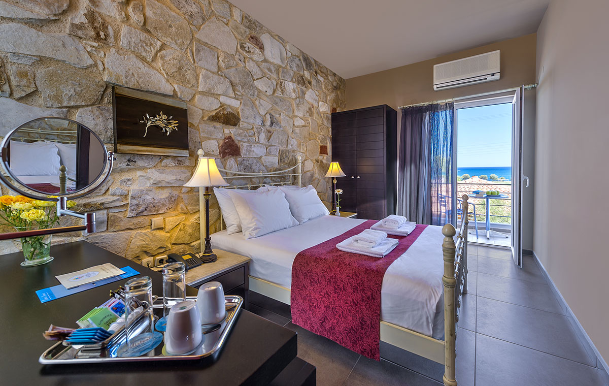 standard-room-for-solo-travellers-at-the-mistral-hotel-crete-greece