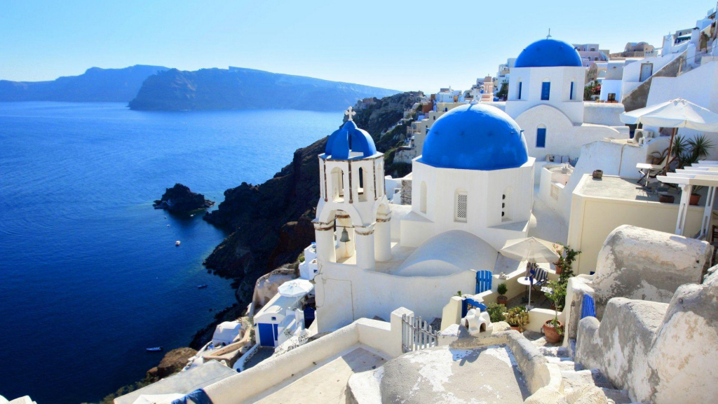 top-view-caldera-from-santorini-day-trip-for-single-holidaymakers-at-mistral-hotel-crete-greece