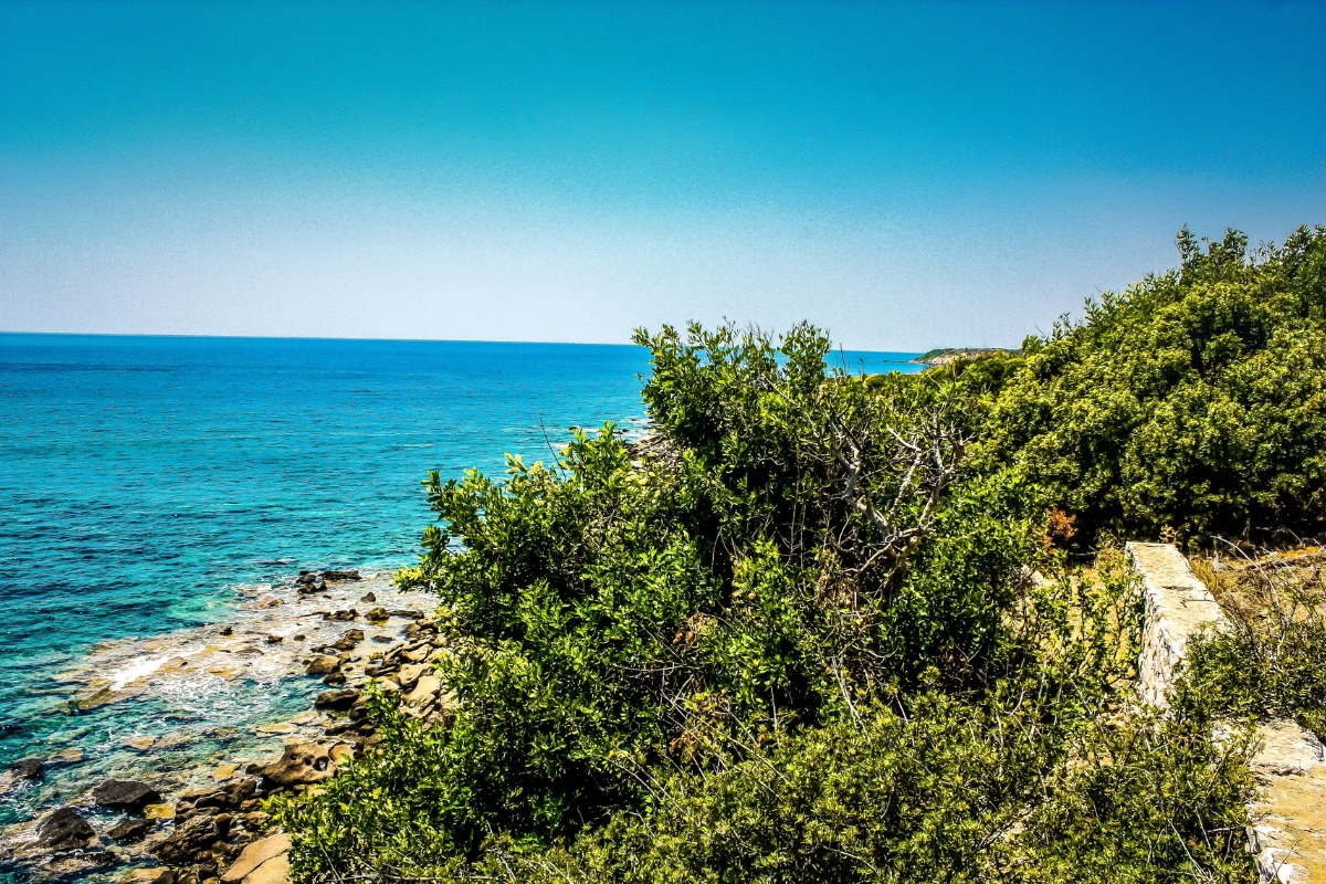 spring-and-autumn-walking-weeks-for-singles-in-crete-stunning-scenery-for-walking-in-crete-as-solo-holidays-at-mistral-hotel-for-singles