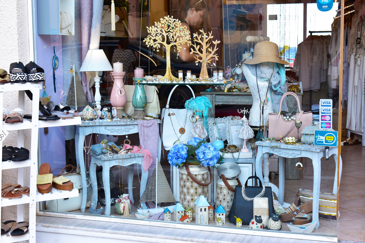 beautiful-shop-window-decorations-in-paleochora-trip-for-singles-only-hotel-in-crete-greece