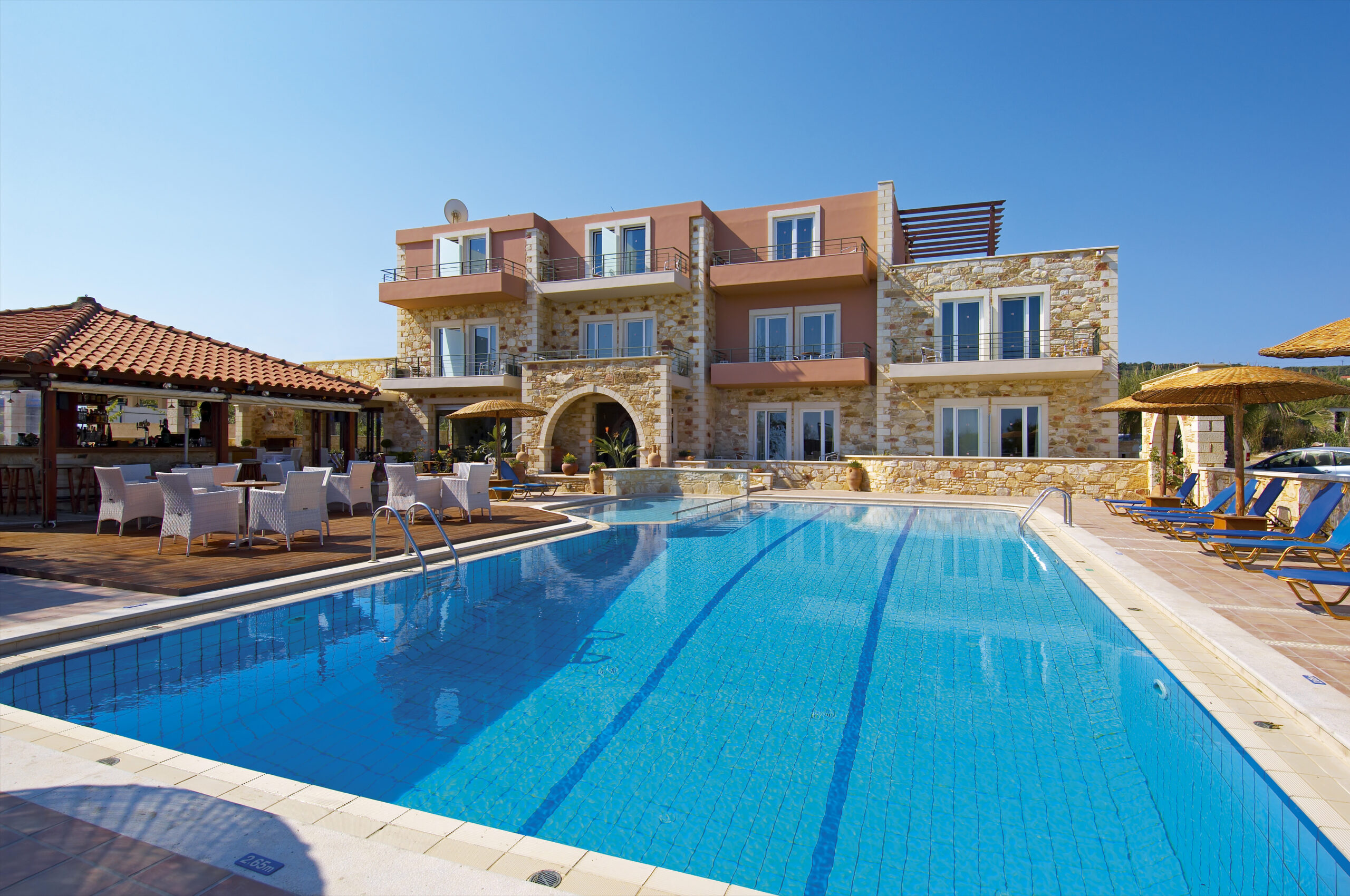 WHY OVER 50’S, 60’S AND 70’S WOMEN ARE SO HOT ON SINGLES HOLIDAYS AT THE MISTRAL