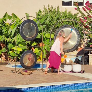 OF YOGA AND YOGHURT – CRETAN STYLE