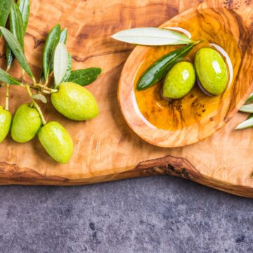 THE VIRGIN IN THE TREE – WHY CRETAN OLIVE OIL IS THE BEST IN THE WORLD