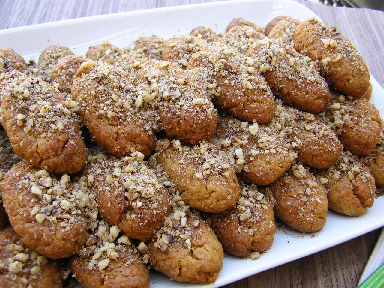 traditional-greek-biscuits-melomakarona-mistral-hotel-singles-in-crete-solo-holidays-christmas-tradition