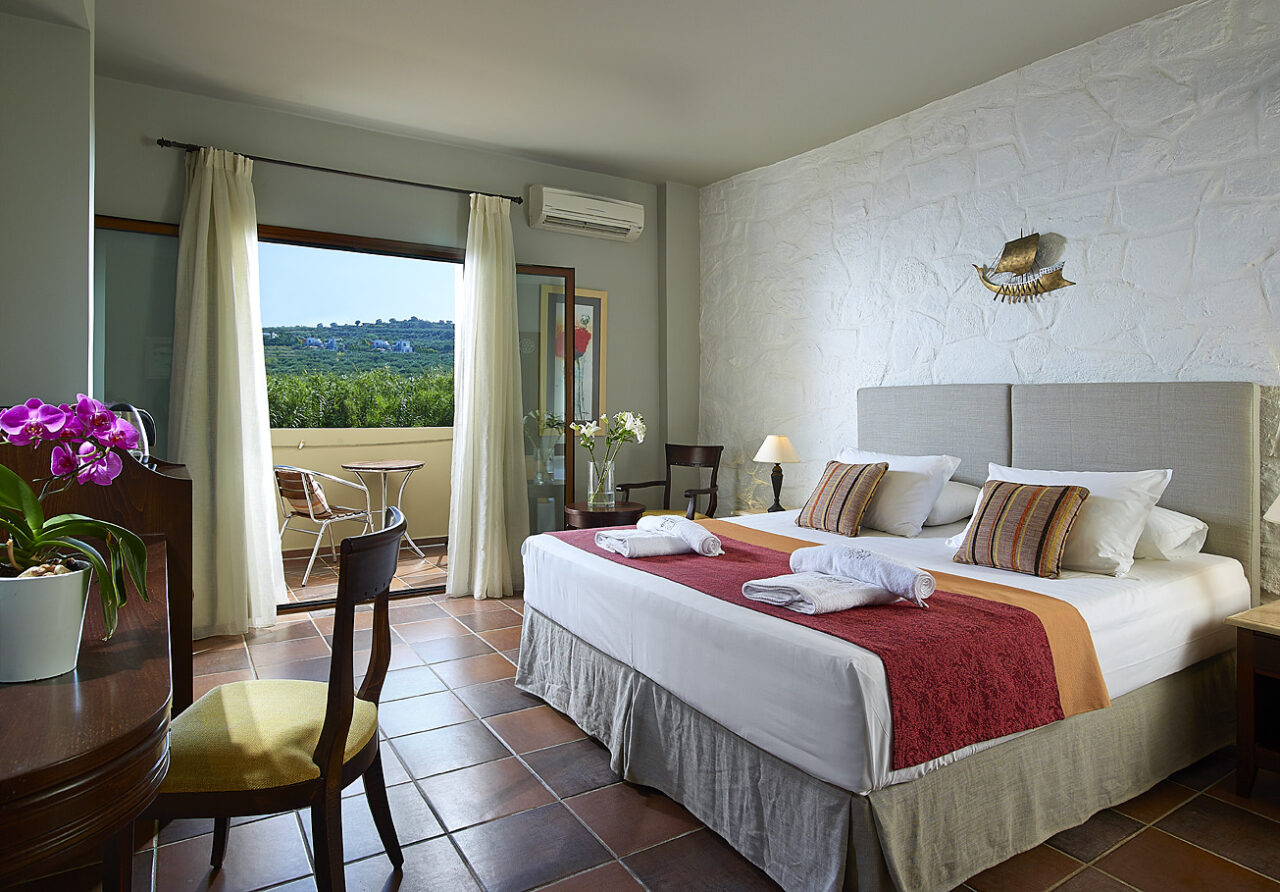 rooms-for-single-travellers-solo-holidays-mistral-hotel-crete-greece