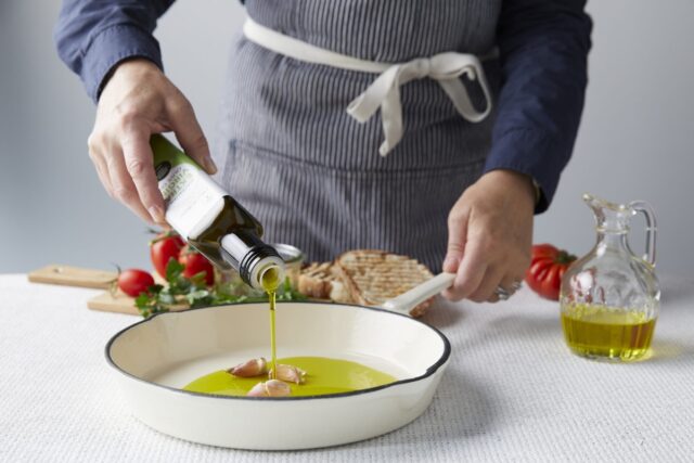cooking-with-extra-virgin-olive-oil-crete-mistral-hotel-solo-traveller-singles-in-crete-holiday-greece-solos-healthy-diet-mediterranean-mature-over-50-vacation