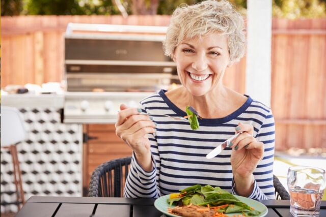 eating-healthy-over-50-mediterranean-diet-singles-in-crete-solo-holidays-solos-travel-greece-exclusive-hotel-mature-over-50-holidays-for-singles-solo-travellers