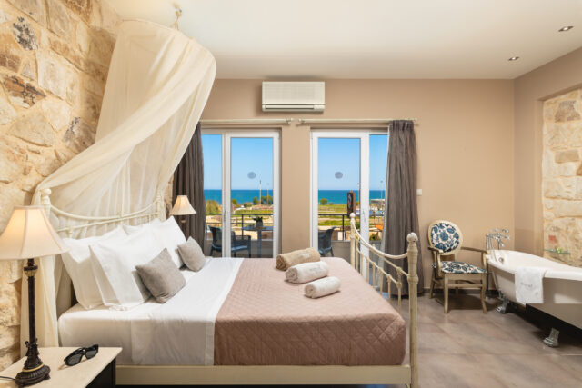 sea-view-room-hotel-singles-in-crete-solo-travellers-exclusive-holidays-mistral-chania-vacation-solos-greece