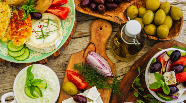 vegetarian-vegan-gluten-free-coeliac-diet-singles-in-crete-hotel-exclusive-solo-travellers-holiday-solos-greece-food-mediterranean-cater-all-requirements-allergy
